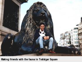 [Making friends with the fauna in Trafalgar Square]