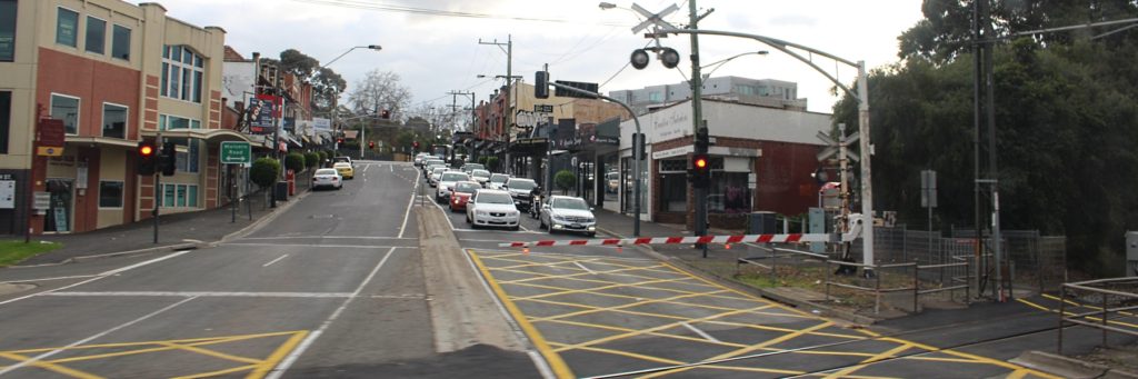 Level crossing at Glen Iris