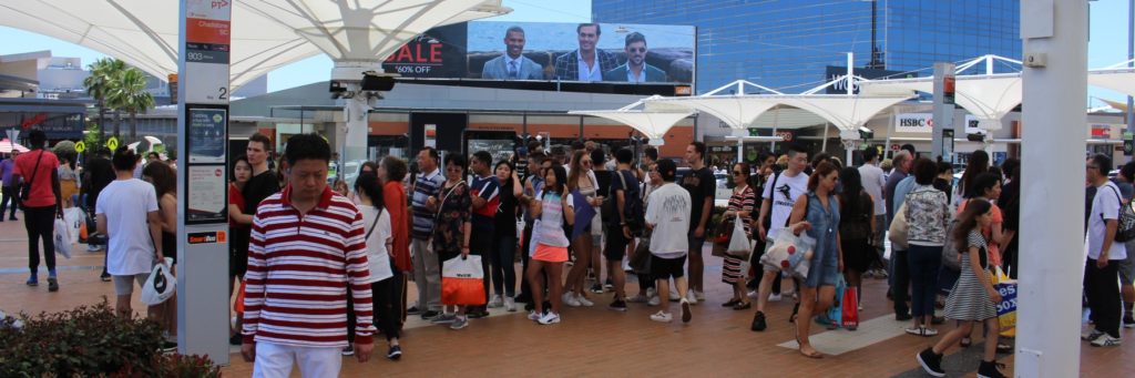 Queue for buses at Chadstone, Boxing Day 2018