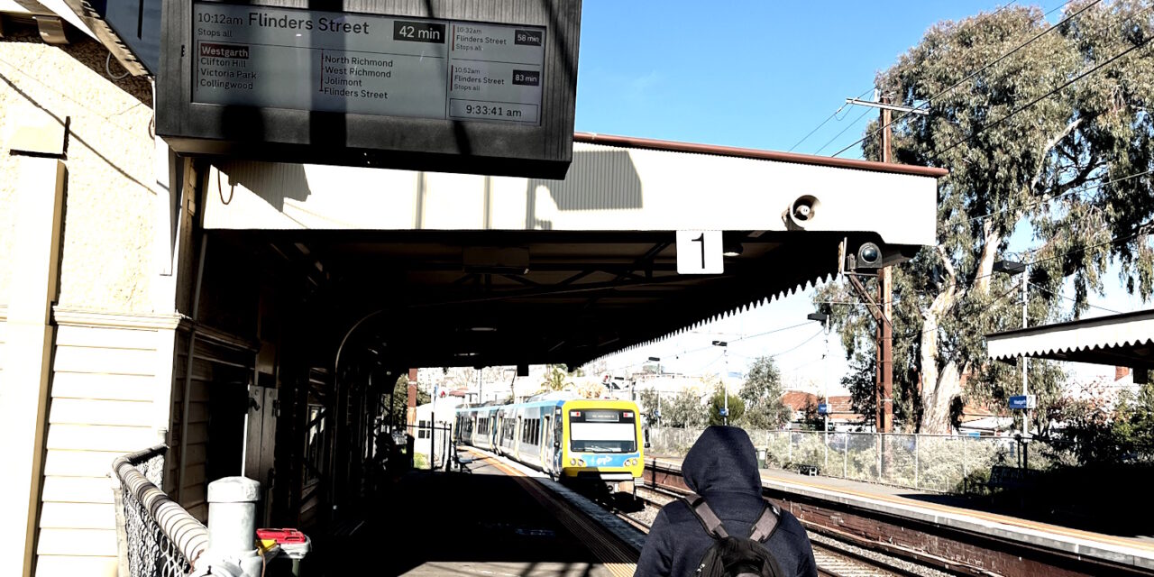 Train departs Westgarth. The next one is in 42 minutes