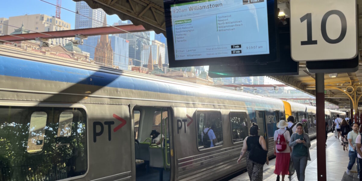 Train at the platform at Flinders Street Station